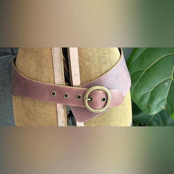 Accessories - Brown Leather Belt with Brass Buckle